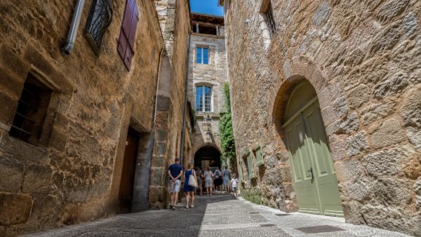 Explorer les incontournables à Figeac en dehors du musée Champollion