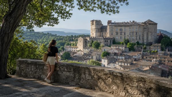 Pourquoi visiter le château d'Aubenas cet été ?