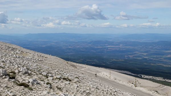 Réaliser l'ascension du Mont Ventoux et profiter des paysages